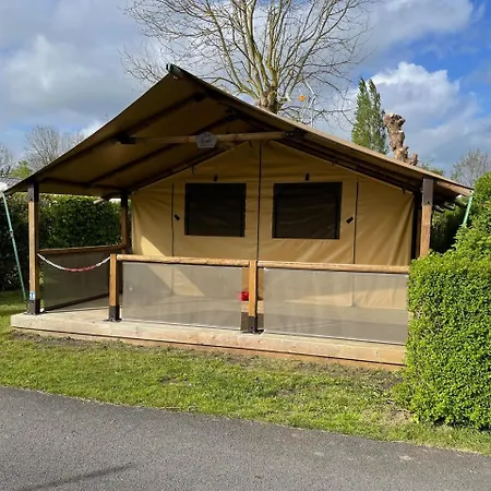 Les Vertes Feuilles *