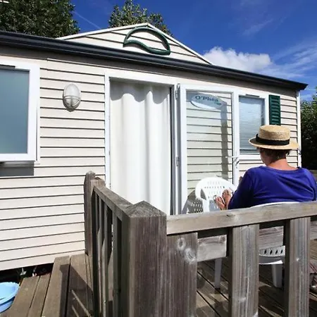 캠프장 Les Vertes Feuilles *